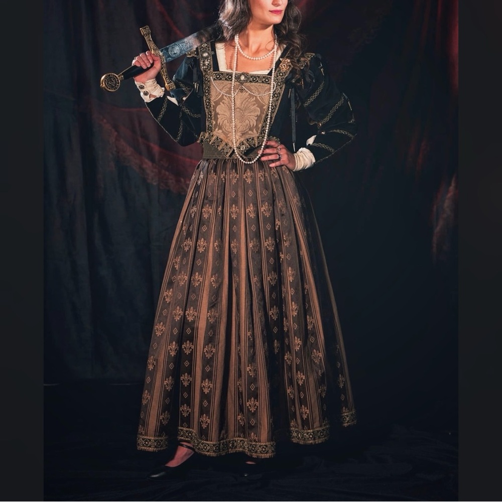 Medieval Renaissance Black and Gold OOAK Professionally Made Dress - Picture 2 of 16